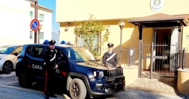 VEROLI: Anziana sola in casa e senza nulla da mangiare; i Carabinieri fanno la spesa e la portano a domicilio