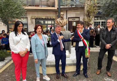 Pico rende omaggio a Tommaso Landolfi: inaugurato il busto dedicato al grande scrittore